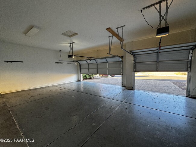 Building Photo - 6529 E Falon Ln