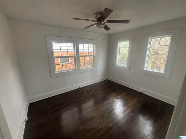 Building Photo - 1619 27th St W