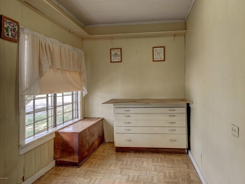 Building Photo - 713 St Jude Ave