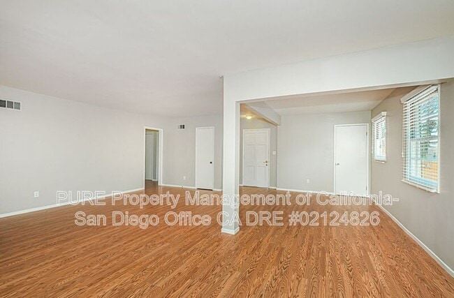 Building Photo - 6517 Delbarton St