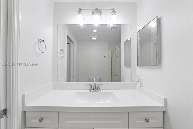 Building Photo - 6831 SW 44th St