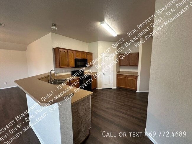 Building Photo - 2816 Blue Heron Dr