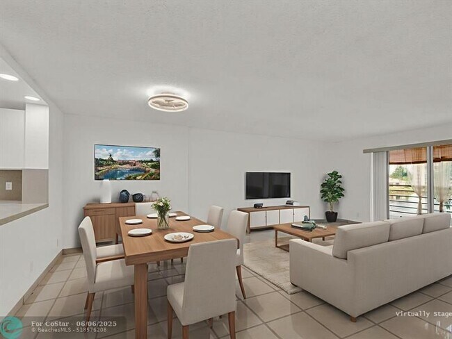 Building Photo - 121 SE 3rd Ave