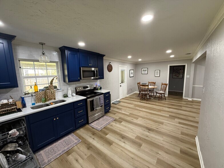 Building Photo - 213 Lafayette Blvd