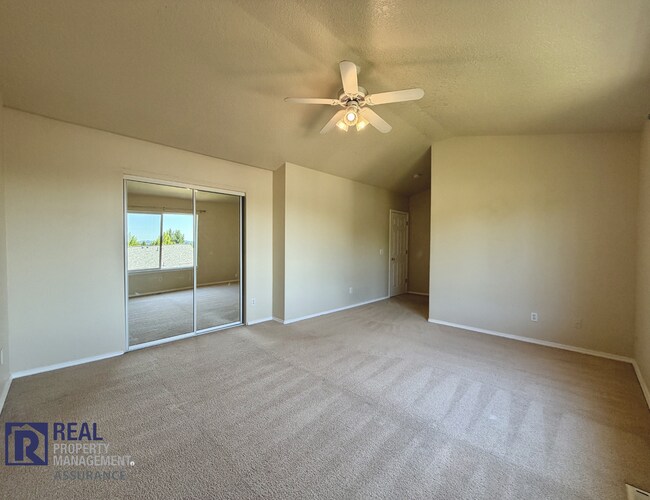 Building Photo - Spacious 4BR/2.5BA Beaverton Home with 3-Car Garage and Covered Deck