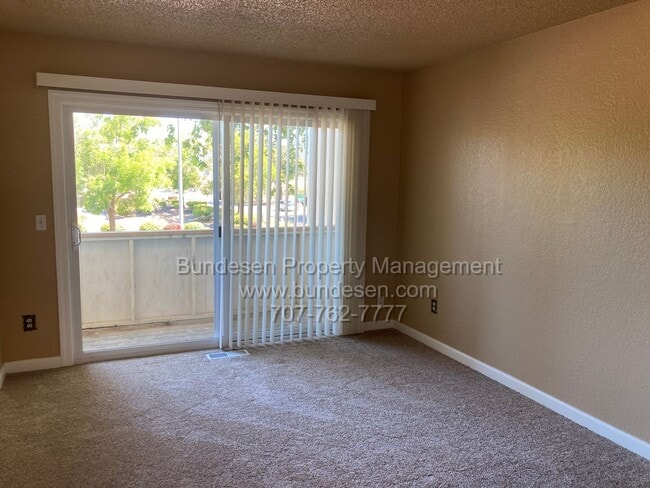 Building Photo - 465 Enterprise Dr