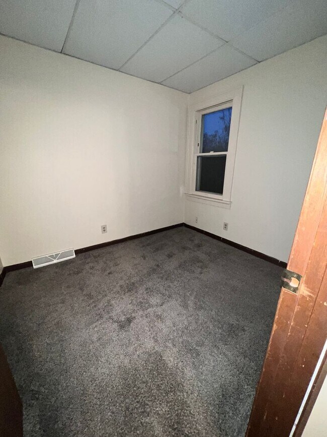 Building Photo - 4277 S 4th St