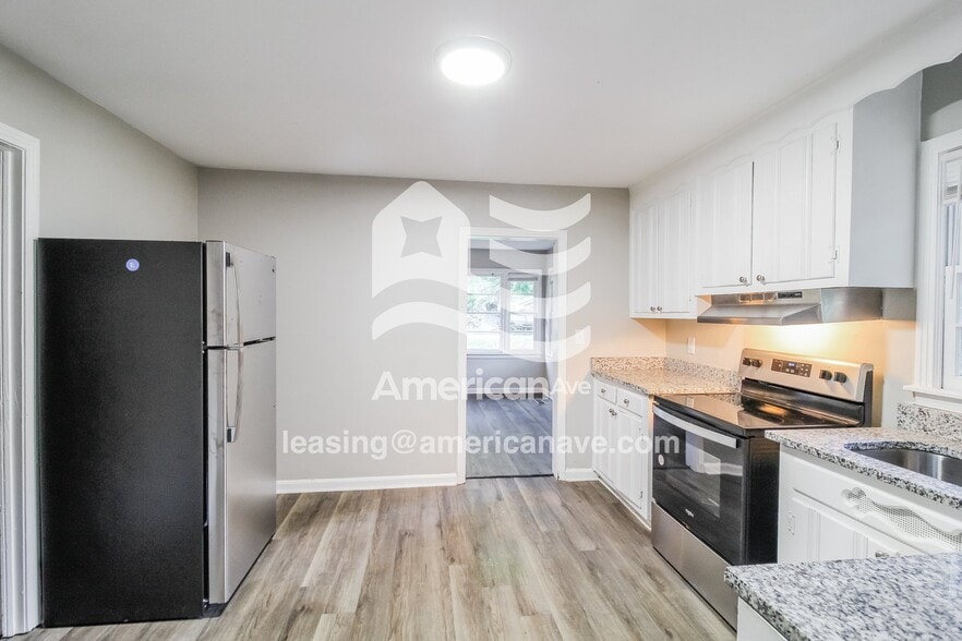 Building Photo - 106 Jones Pl