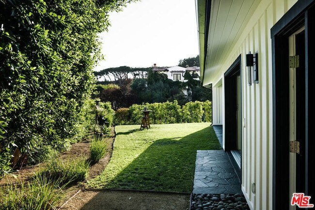 Building Photo - 18013 Sea Reef Dr