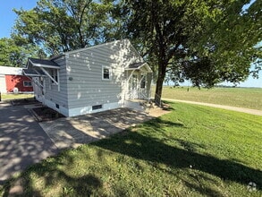 Building Photo - 1N479 Schrader Rd