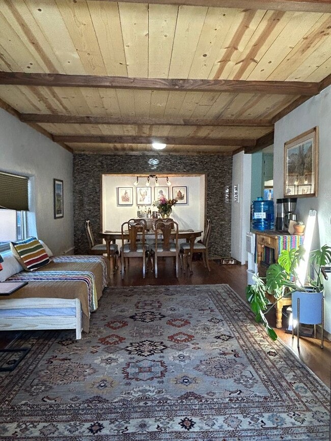 Primary Photo - 945 Agua Fria St