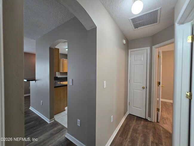 Building Photo - 4119 Pebble Brooke Circle South