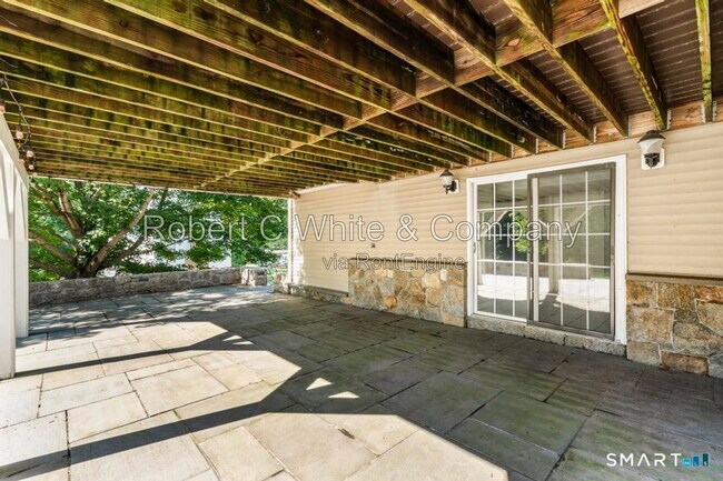 Building Photo - 155 Beardsley Rd