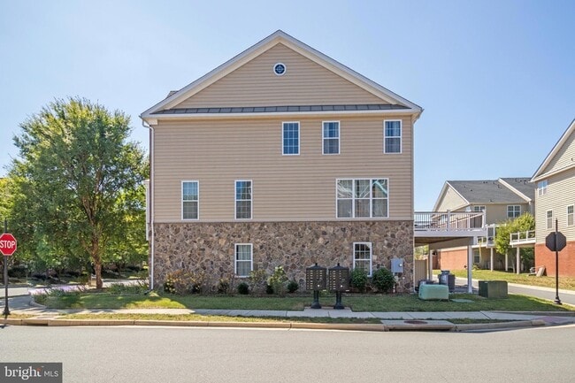 Building Photo - 23409 Berkeley Meadows Dr