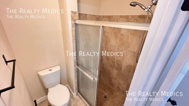 Building Photo - 14405 Lake Price Dr