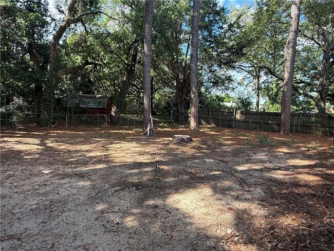 Building Photo - 508 Castile Dr