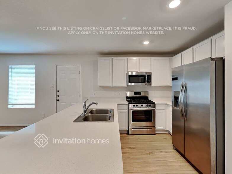 Building Photo - 18823 Charter Elm Dr