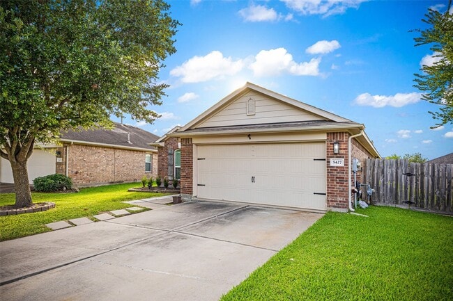 Building Photo - 5427 Stonegate Dr