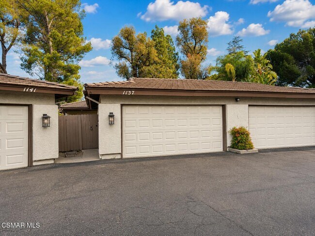 Building Photo - 1137 Bright Glen Cir