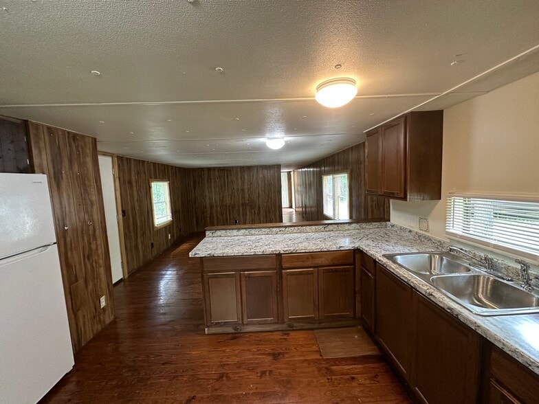 Building Photo - 85 Young Rd