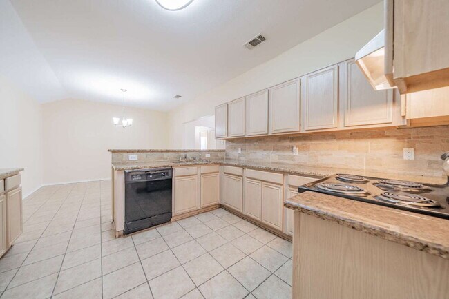 Building Photo - Cute 3 bed, 2 bath home in Grand Prairie