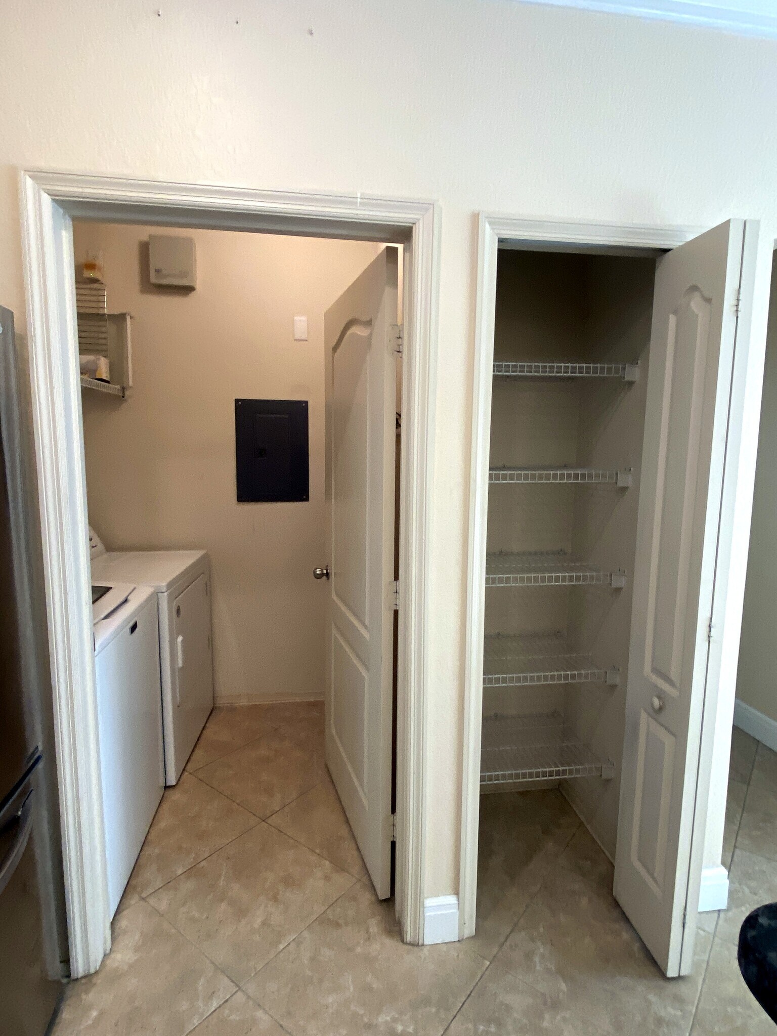 Building Photo - 2709 Via Cipriani #531A