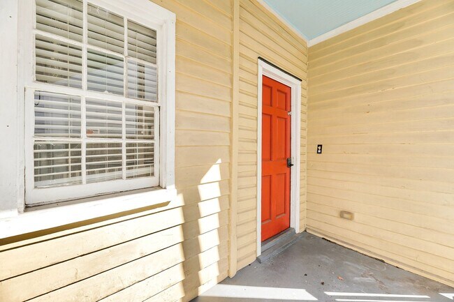 Building Photo - $500.00 OFF FIRST MONTHS MOVE IN SPECIAL W...