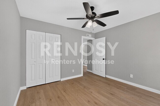 Building Photo - 1207 Creekwood Ct