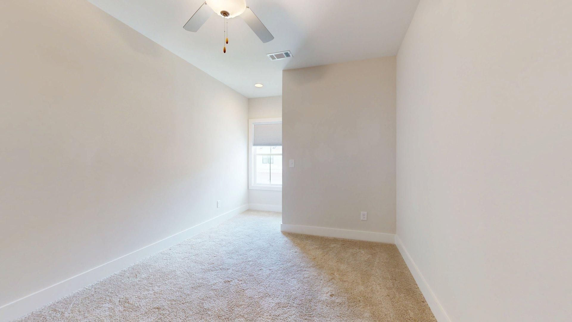 Building Photo - Owens Crossing Townhome