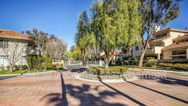 Building Photo - 23926 Arroyo Park Dr