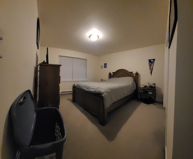 Bedroom - 1 Riverside Park N