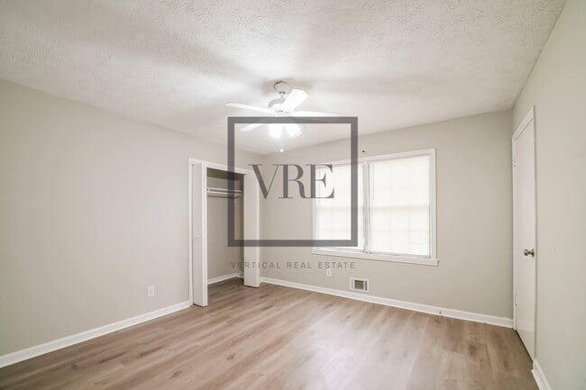 Building Photo - 4681 E Glen Ridge Cir