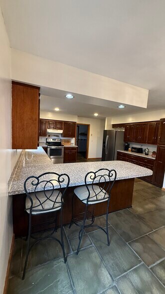 Building Photo - 600 Lynda Maria Ln