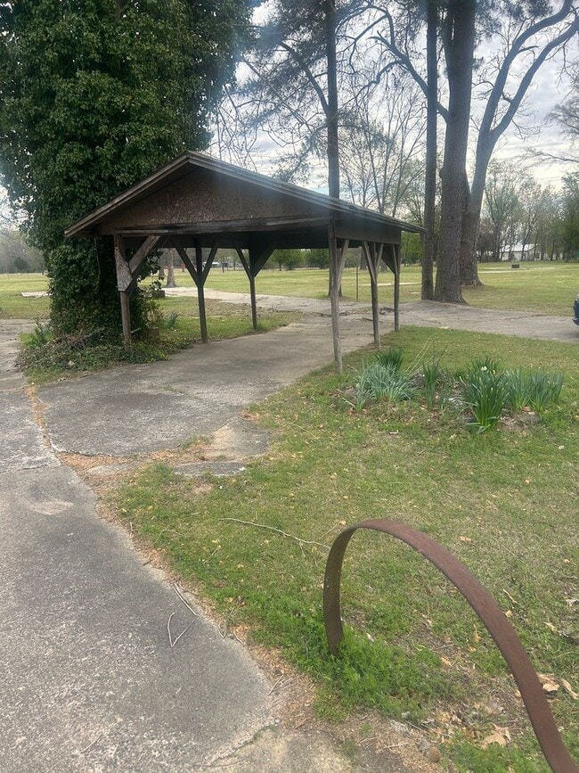 Building Photo - Contact Peggy Goodman 501 676 1758