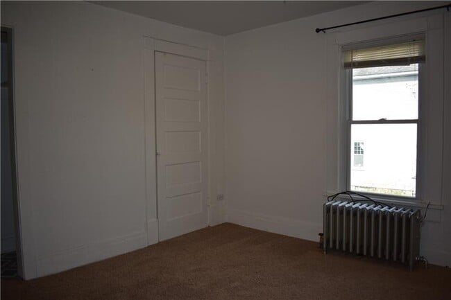 Building Photo - 638 Pittsburgh St