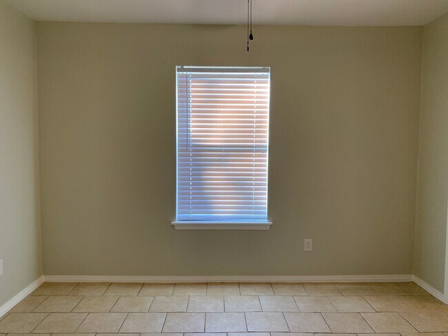 Building Photo - Welcome Home!