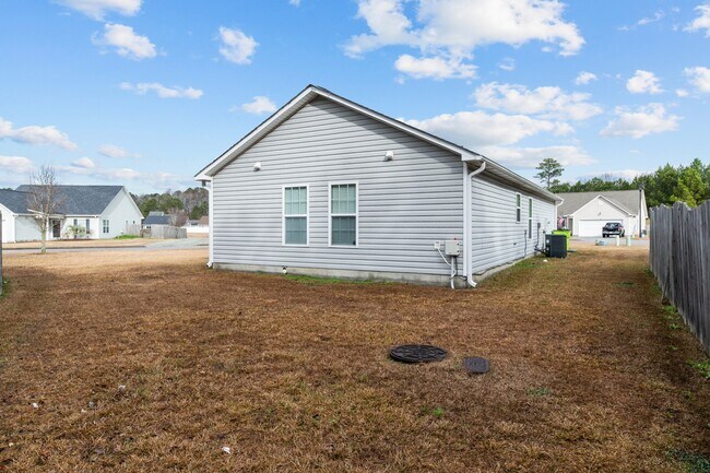 Building Photo - 100 Sumatra Ct