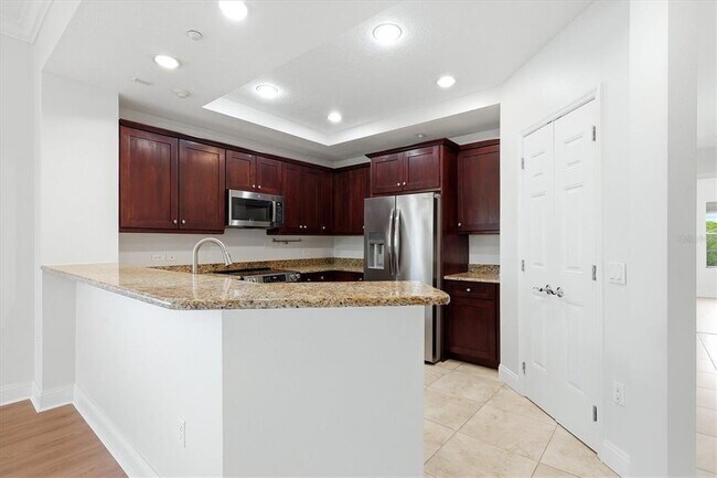Building Photo - 7612 Lake Vista Ct