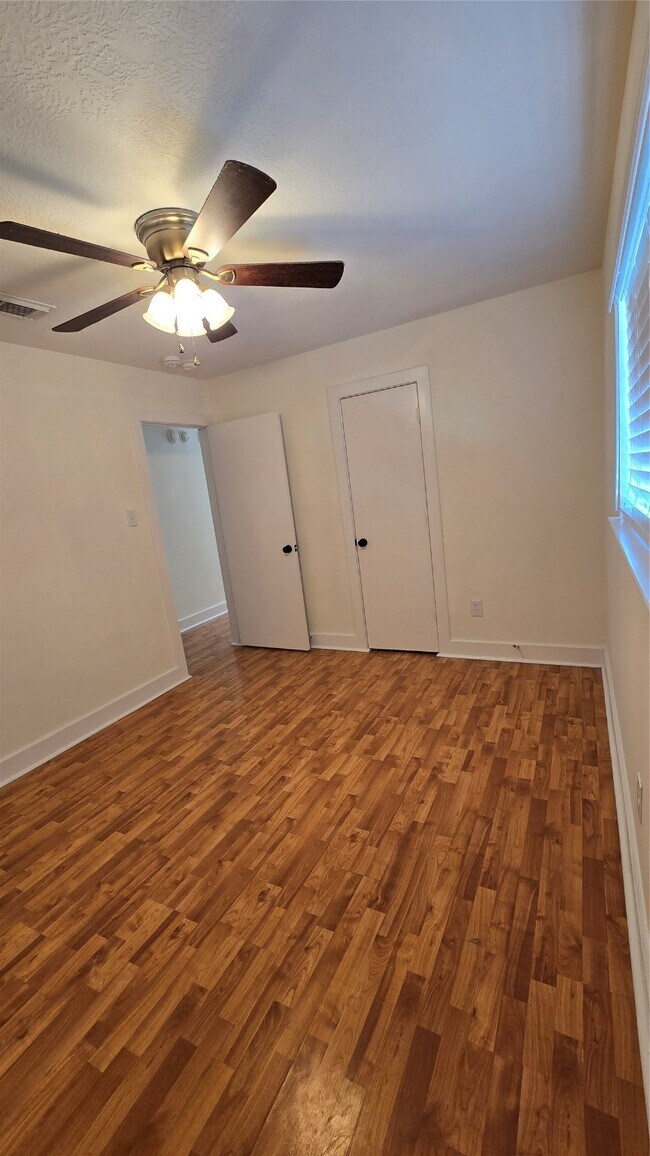 Building Photo - 9707 Farrell Dr