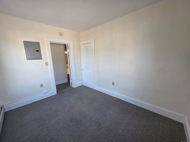 Building Photo - 110 Main St