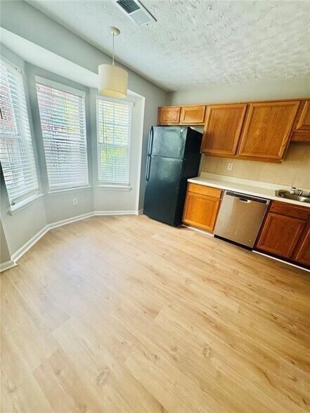 Building Photo - 146 Willow Stream Ct