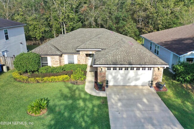 Building Photo - 657 MacKenzie Cir