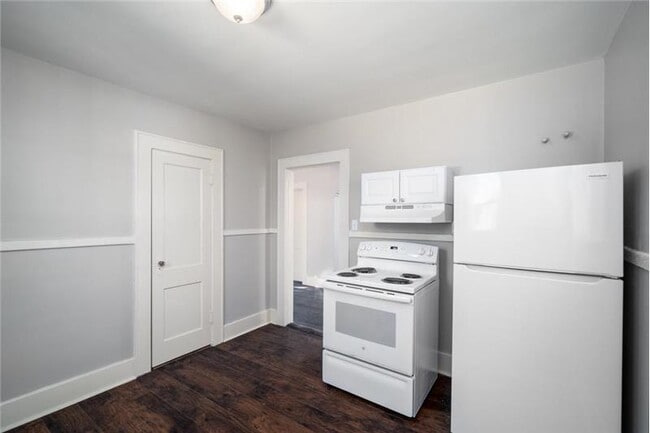 Building Photo - 1908 Paulsen St