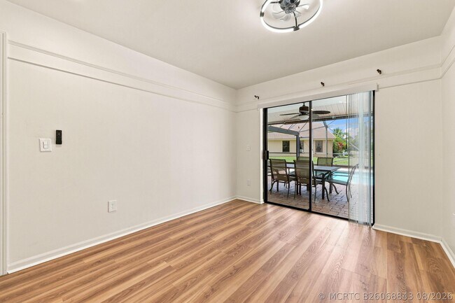 Building Photo - 10798 Cypress Bend Dr