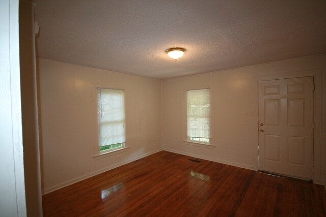 Building Photo - 1019 Sedgefield St