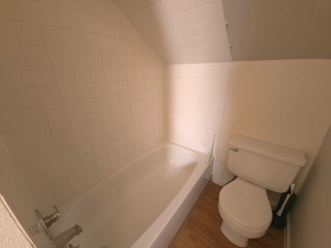 Building Photo - 896 18th St