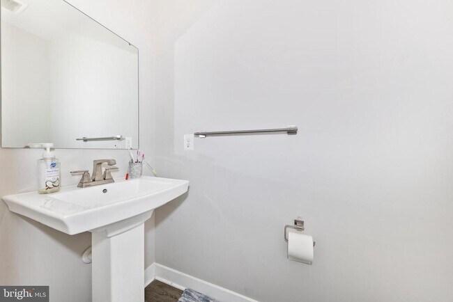 Building Photo - 6110 Stonecat Ct