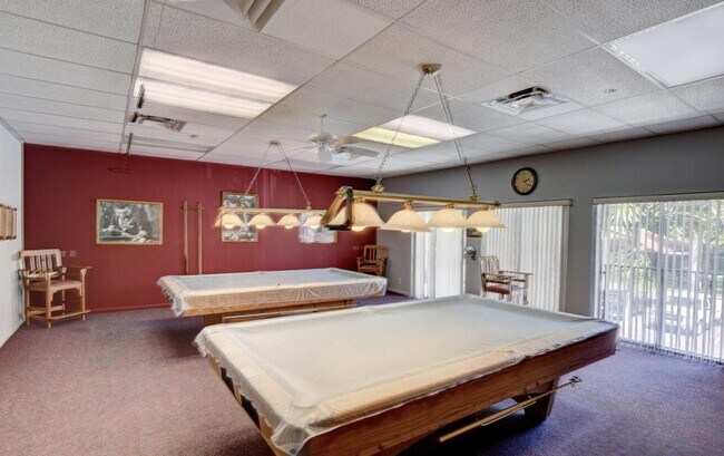 Building Photo - 10756 Bahama Palm Way