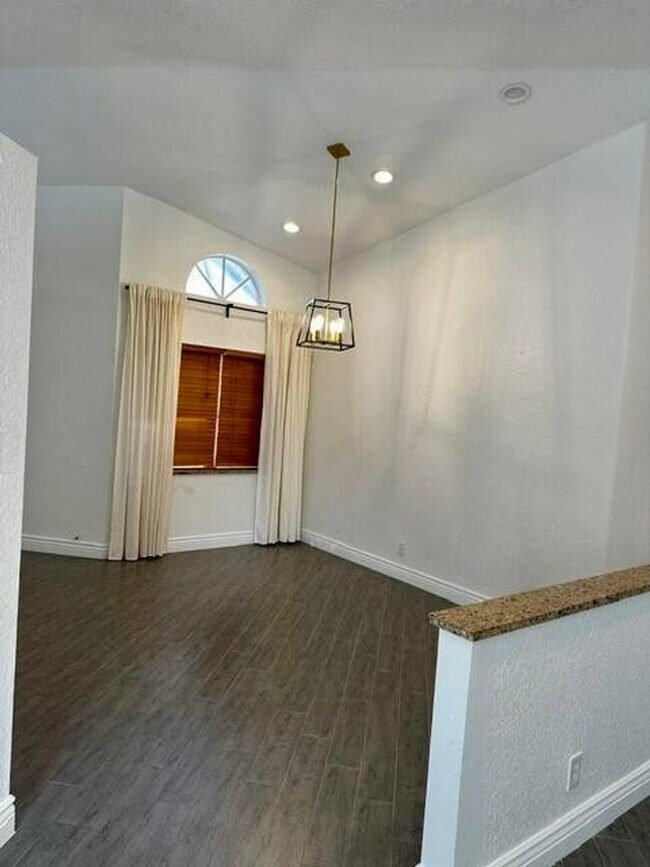 Building Photo - 11086 Baybreeze Way