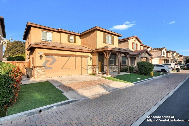 Building Photo - 4367 Amanecer Dr